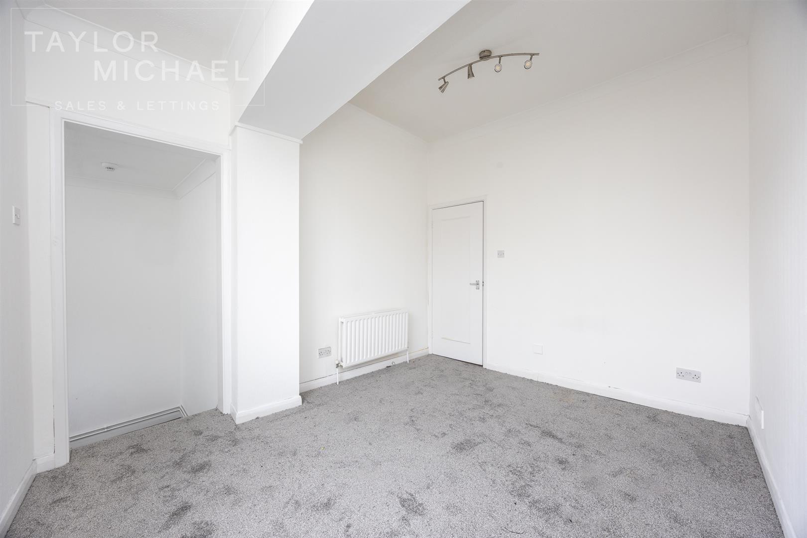 Studio Room